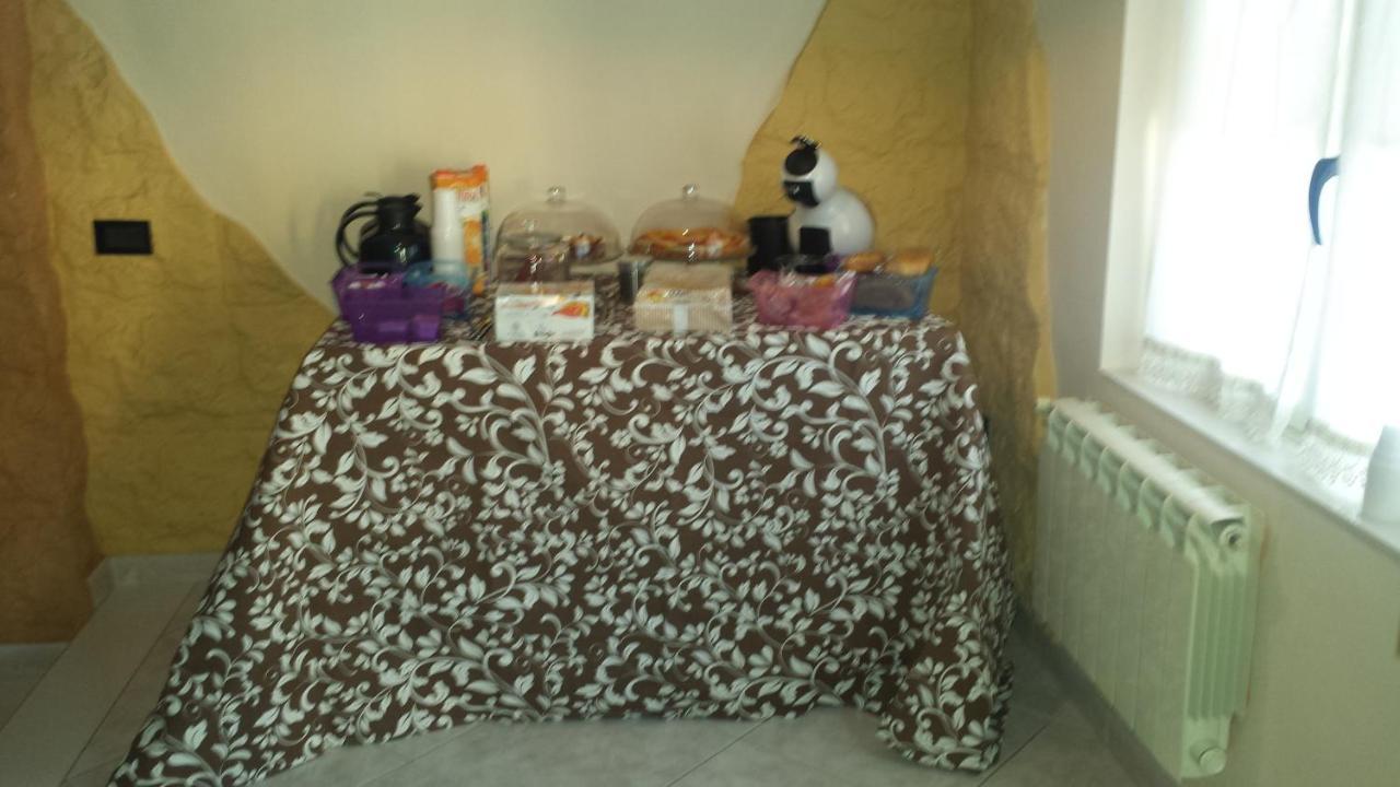 Bethel B&B Gela Bagian luar foto