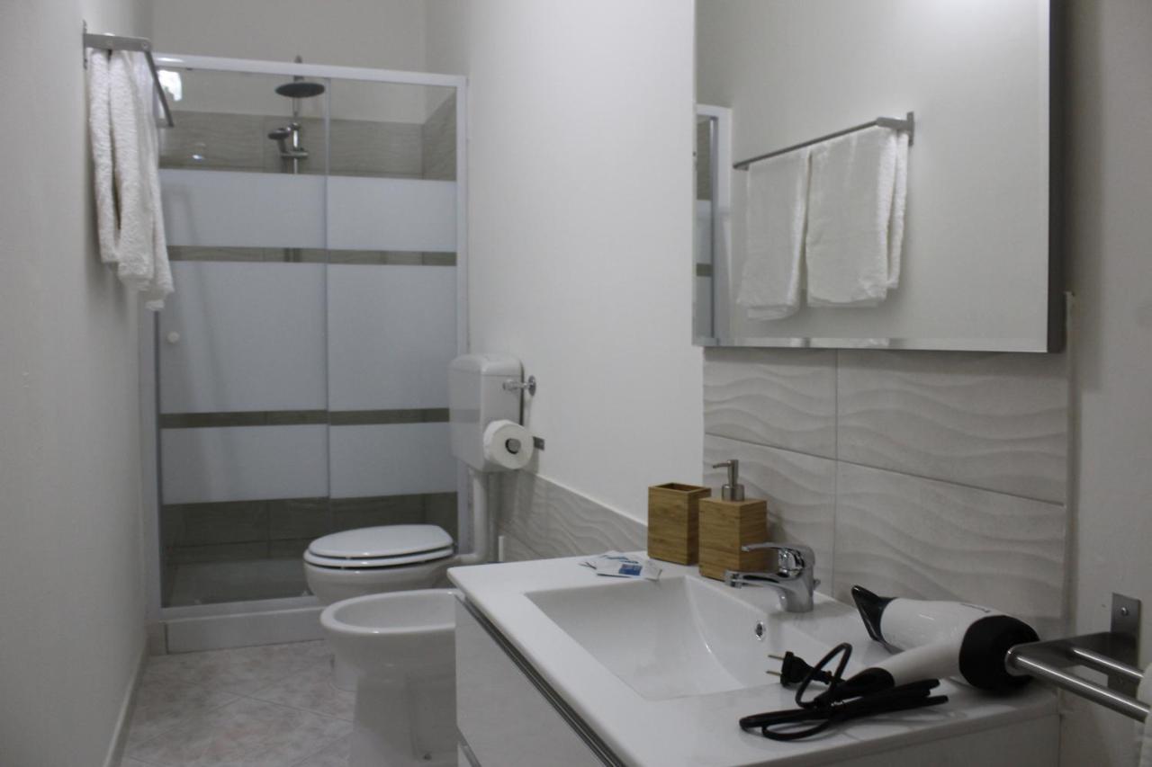 Bethel B&B Gela Bagian luar foto