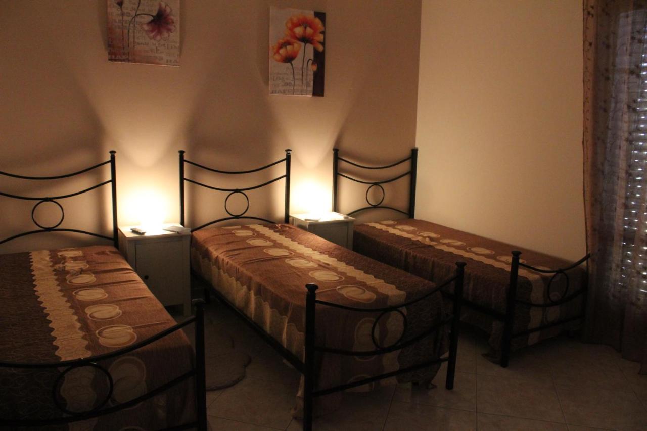 Bethel B&B Gela Bagian luar foto