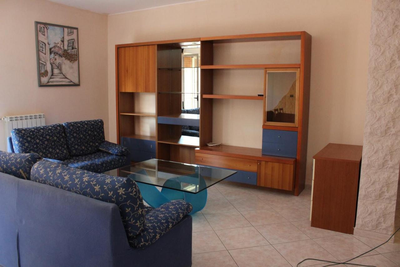 Bethel B&B Gela Bagian luar foto